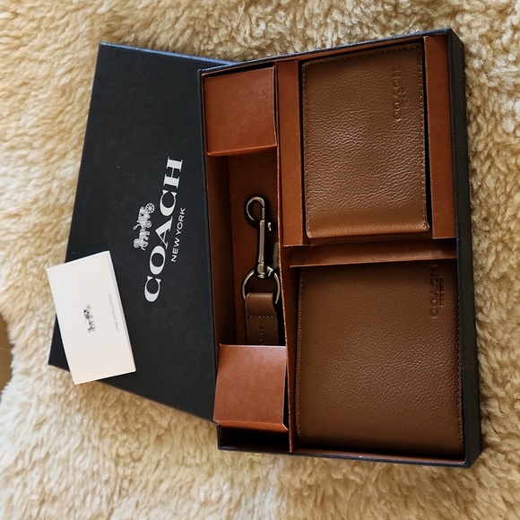 NWOT IOB Coach Men's Saddle Tan Wallet & Key Ring Boxed Set ๐๐ - Picture 12 of 16